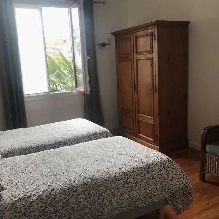 Διαμέρισμα Fontaine Marron : Bourgeois A Deux Pas Du Centre Et Des Plages 3 *